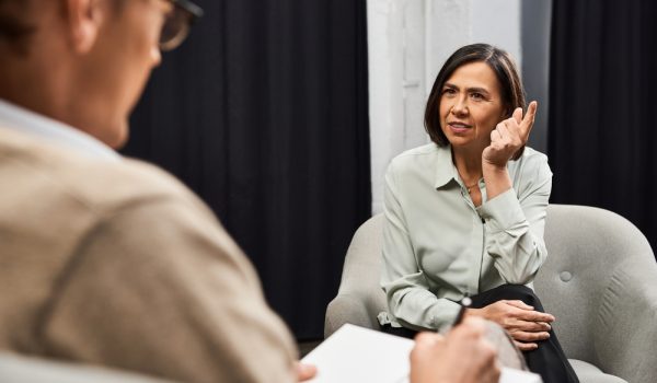 A,Journalist,Engages,In,An,In-depth,Conversation,With,A,Specialist,